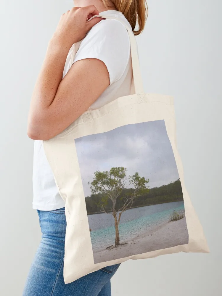 Women Bags Australia - Drzewo nad jeziorem Mackenzie, wyspa Fraser,