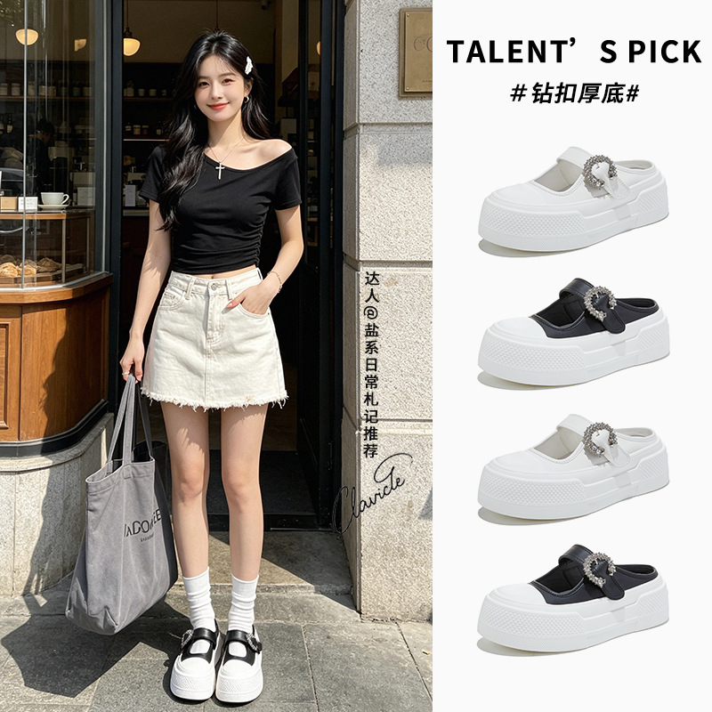 Women Bags And Shoes - Klapki damskie z piankową podeszwą, skórzane,